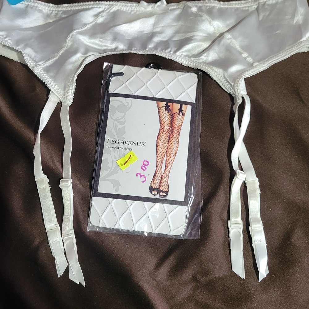 Leg Avenue Satin Garter Belt in White